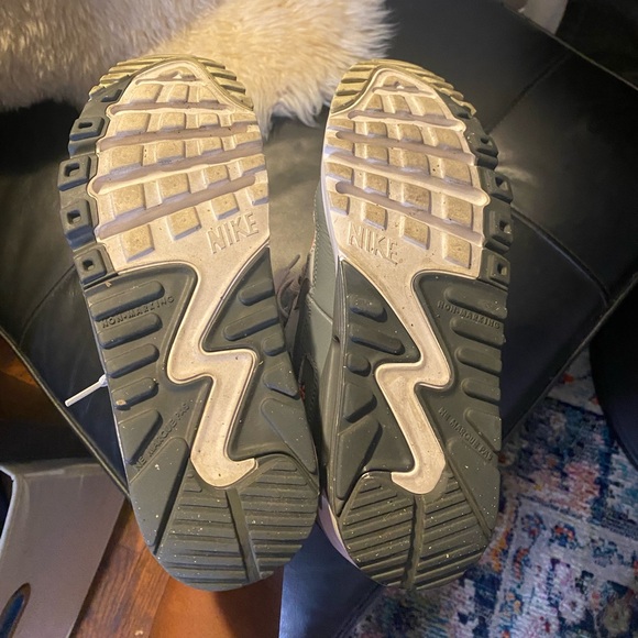 EUC Nike Air Max 90 LTR GS SZ 6/WMNS 7.5 Pure Platinum - Picture 14 of 16